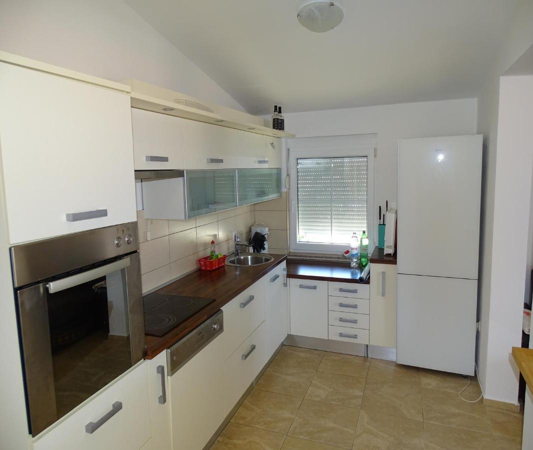 Apartmani David Vir Buitenkant foto
